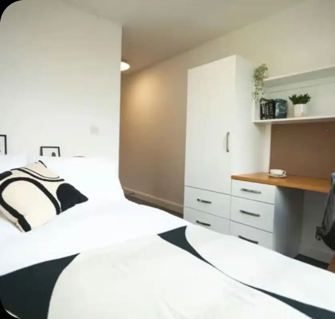 RIVERSIDE HOUSE - MANCHESTER